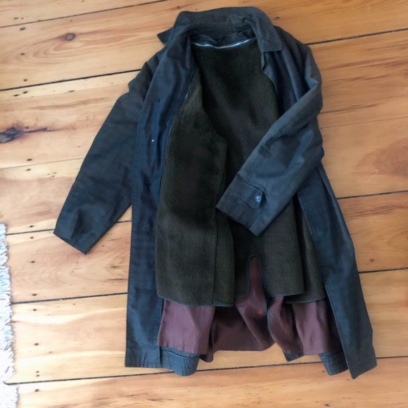 Men's Vintage Iridescent Trench coat. - Picture 3 of 5